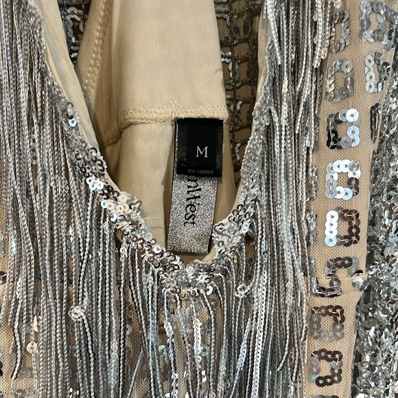 Eastnwest label one piece - Picture 4 of 7